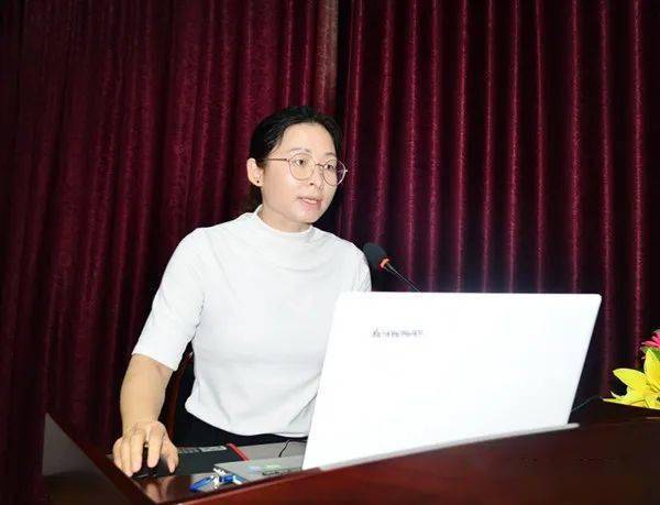 张潇老师为我们讲解《院内vte防控的信息化建设与物理防栓的选择与