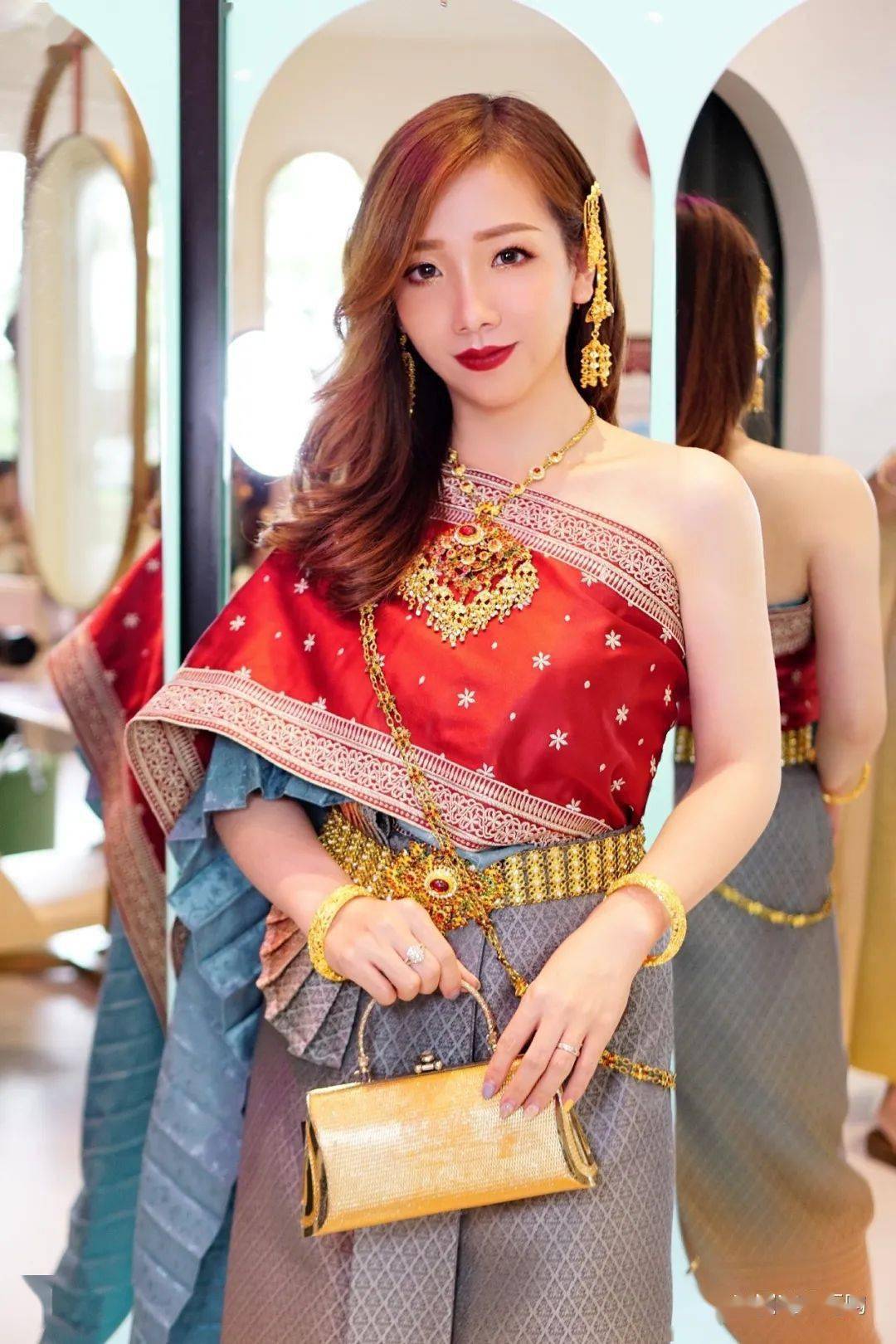 原创在泰国一定要体验一次泰装写真记录和泰国最美的回忆