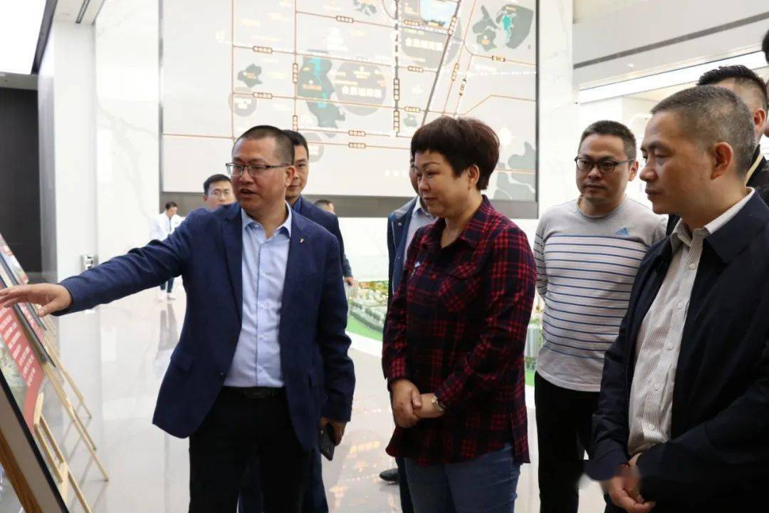 阮晓燕率队对泉湖中高端贸易商圈建设中高端消费及中高端制造发展情况