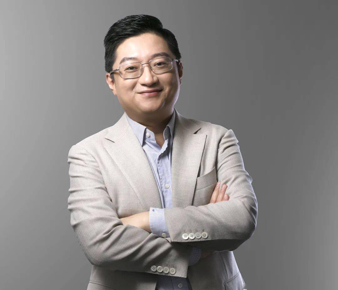 导聆:翟佳资深媒体人,乐评人,古典音乐节目主持人.