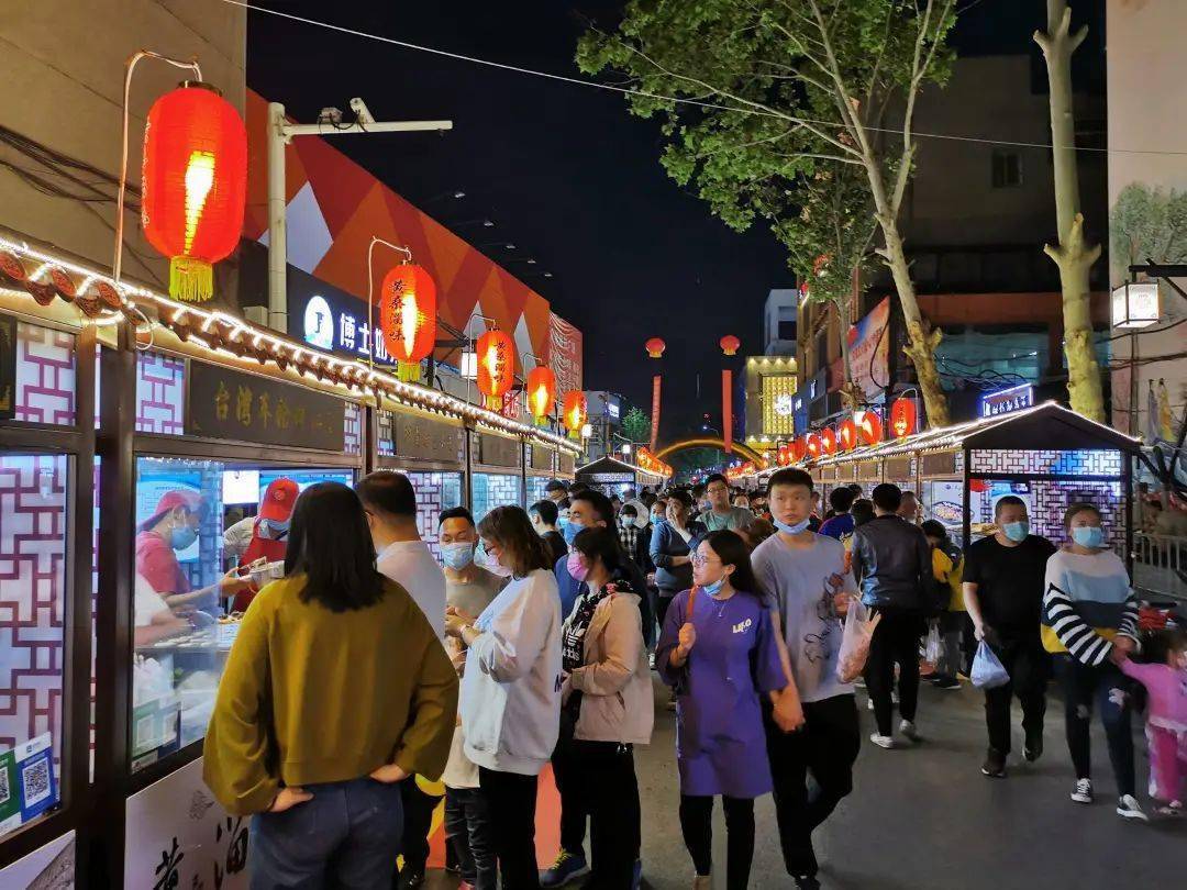 淄博这条步行街长见识了!