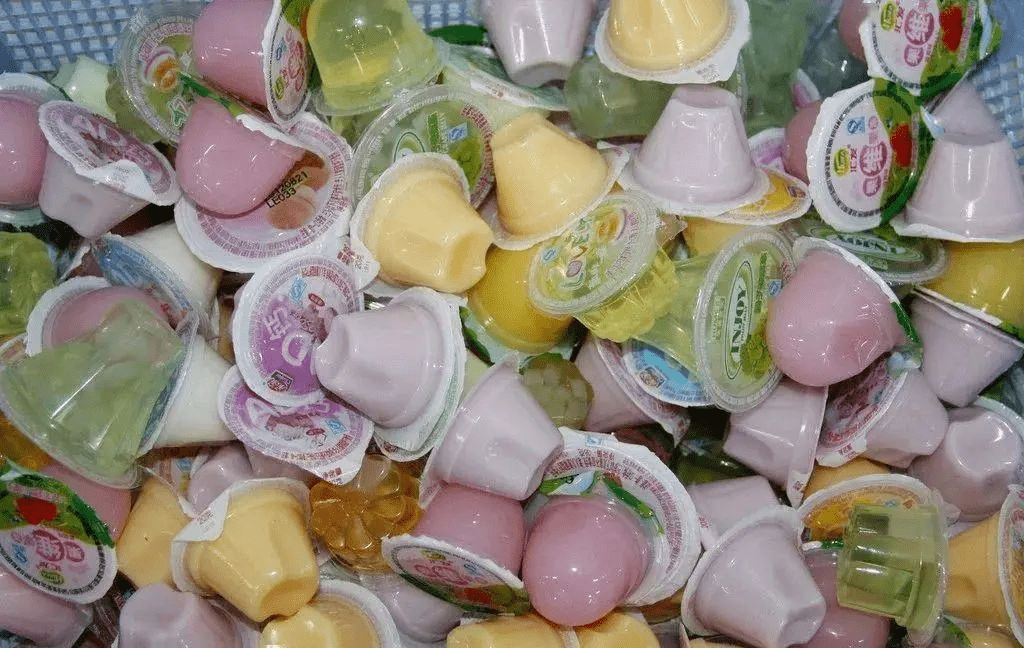 以下哪幅图片中的果冻是毒品?●2正确答案是b.