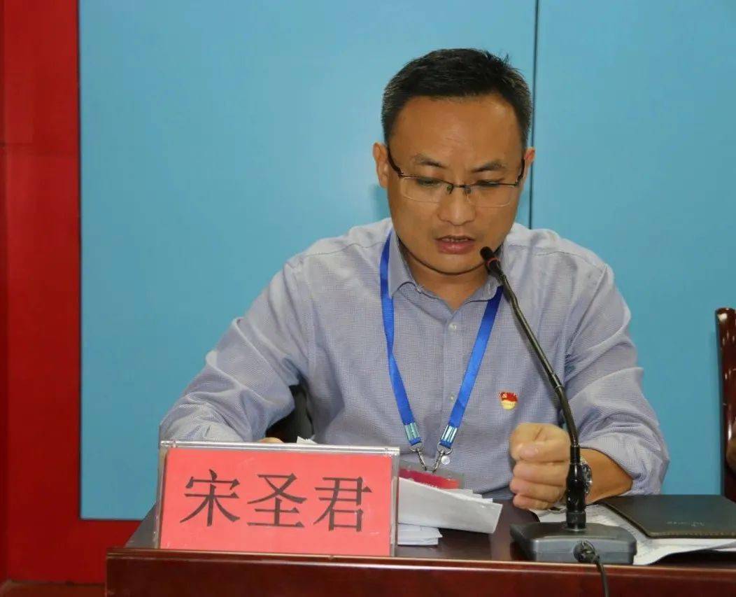 泰安英雄山中学同心一力精准备考再谱华章