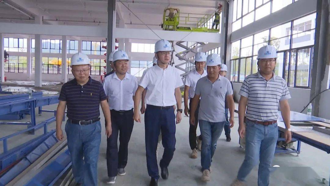 田宾到安龙督导脱贫攻坚及东西部扶贫协作项目推进情况