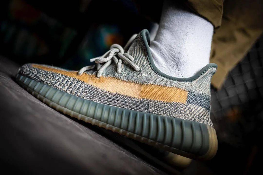 topsports丨乌市发售yeezyboost350v2蓝棕霸气登陆