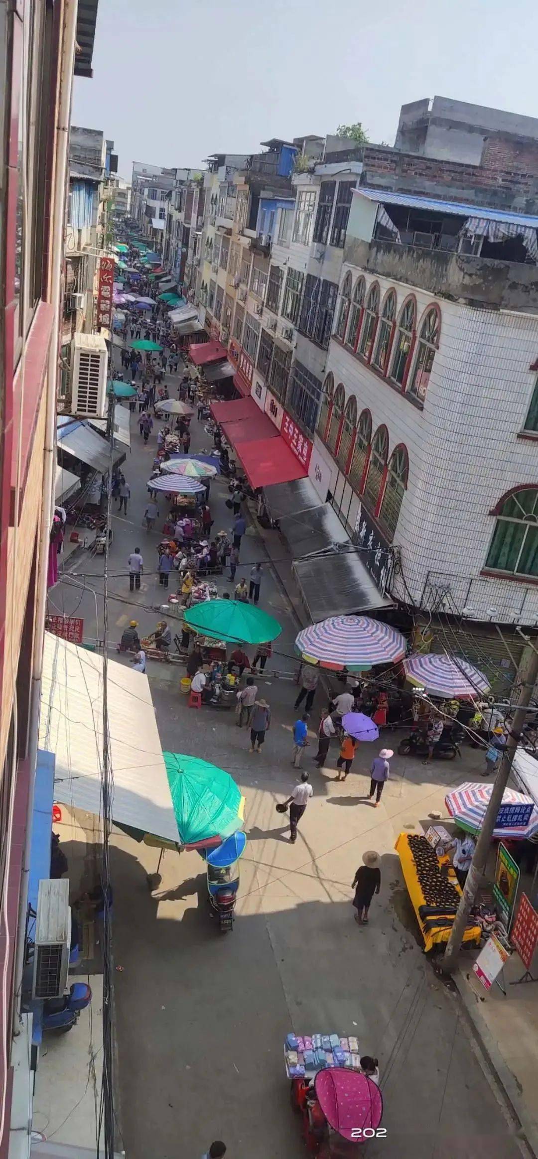 横县友报料陶圩镇城中街一塞情何以堪啊