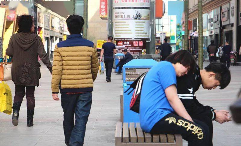 昨夜秋雨一场,玉溪昼夜温差变大!又到了短袖棉衣互相嫌弃的季节!