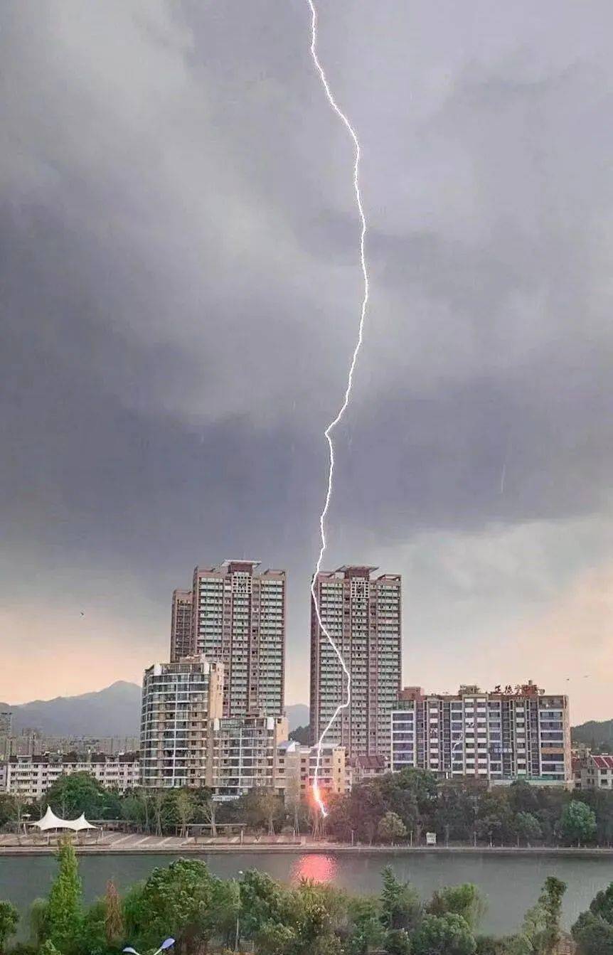 昨天永康网友拍到了神奇的一幕今天来看看事发地