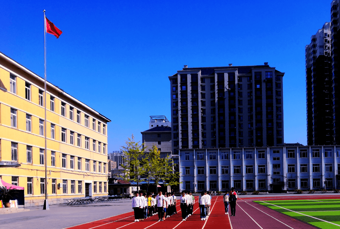 丹东市民族学校图片