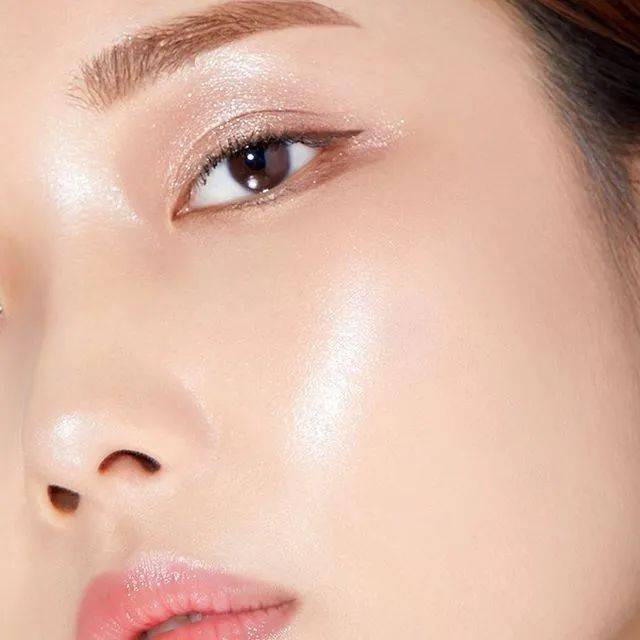 水光妆升级版来了,又美又立体的海豚玻璃肌你听过吗?