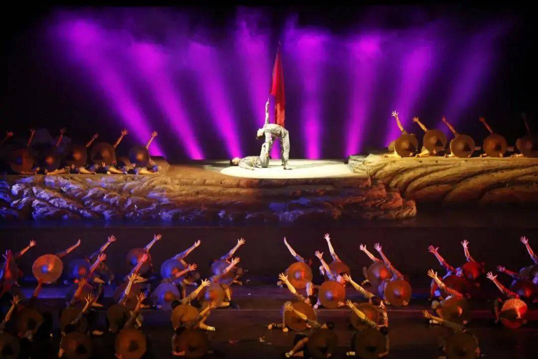 民族音乐剧华中鲁艺记在盐盛大公演