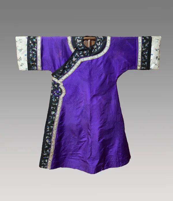 投票罗衣璀璨百年旗袍展