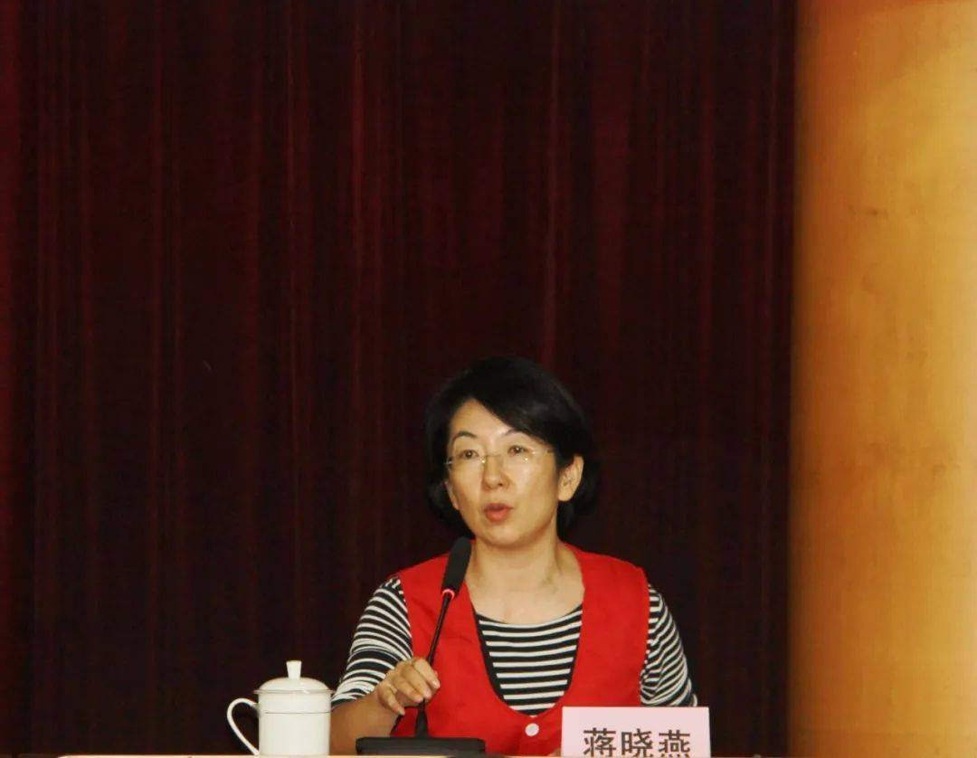 会议由局党委副书记,副局长蒋晓燕主持.