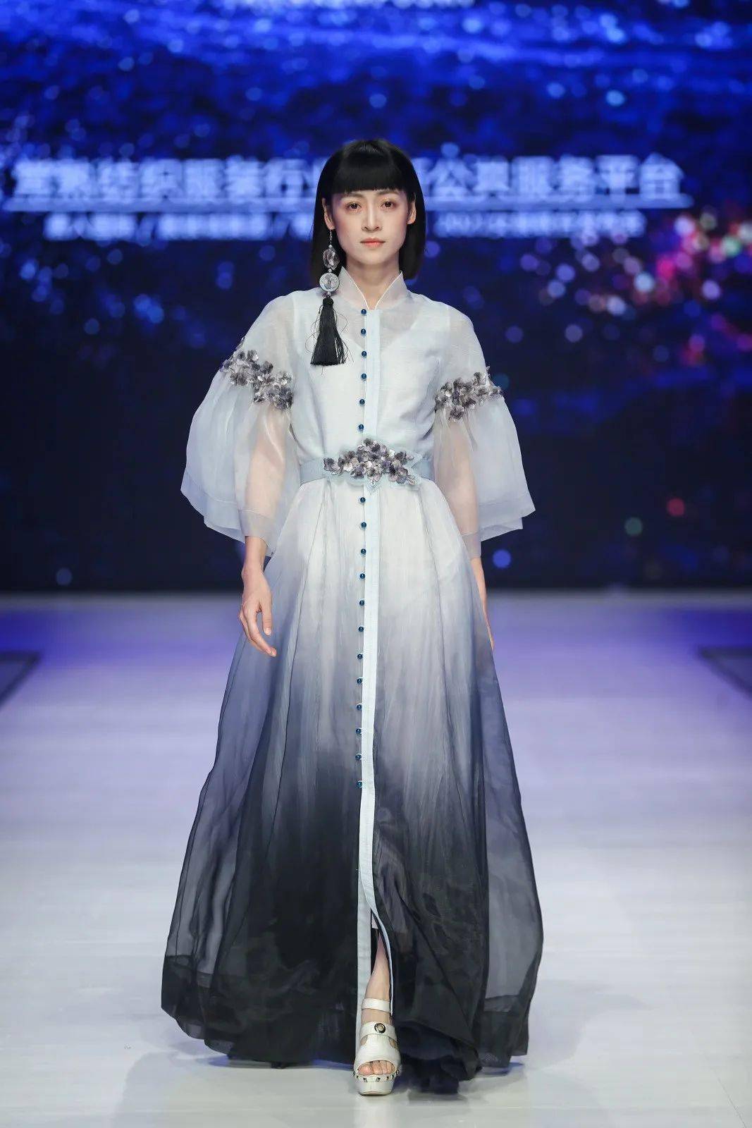 云开见月明聚首常熟重启华篇