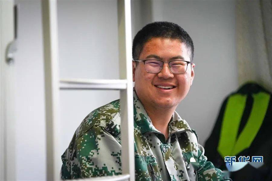 军训视频刷爆朋友圈……_王帅