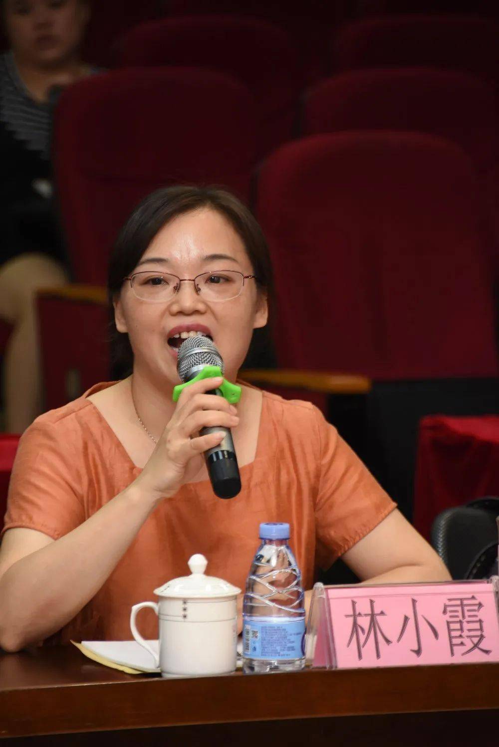 核心素养》的专题讲座;泉州市实验小学陈璐老师以特殊时期的评价方式