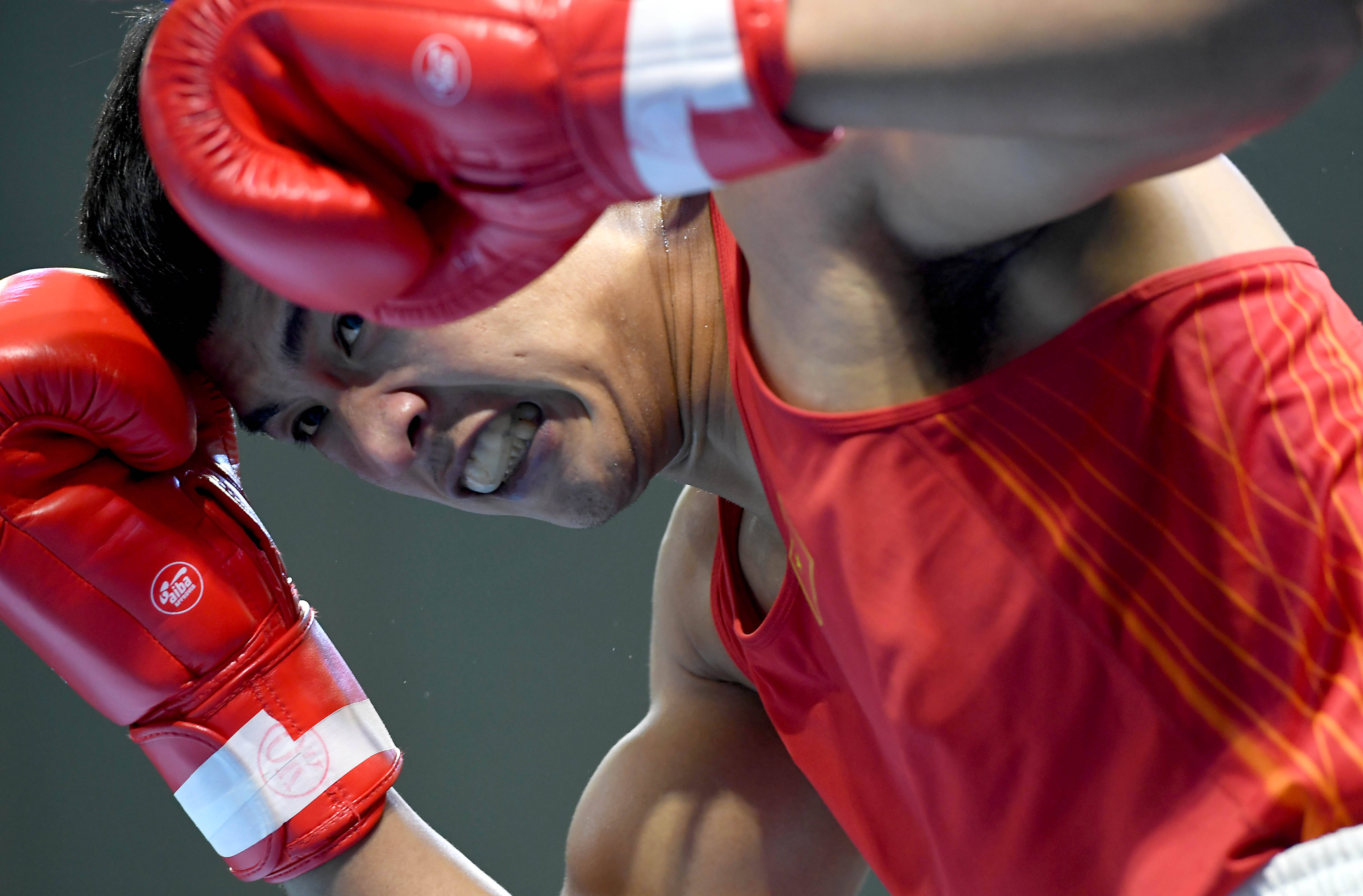 拳击——全国男子锦标赛:于丰铠夺得91公斤级冠军