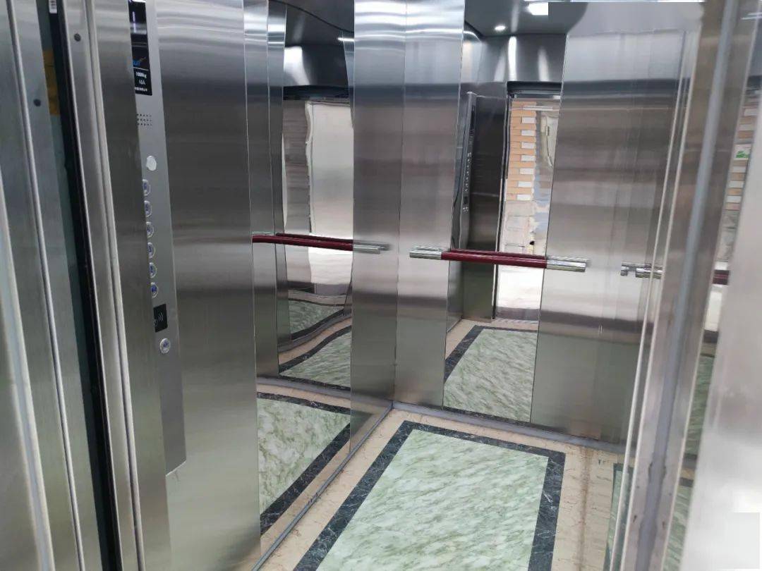 今天,顺义这小区又一部外挂电梯启用了!
