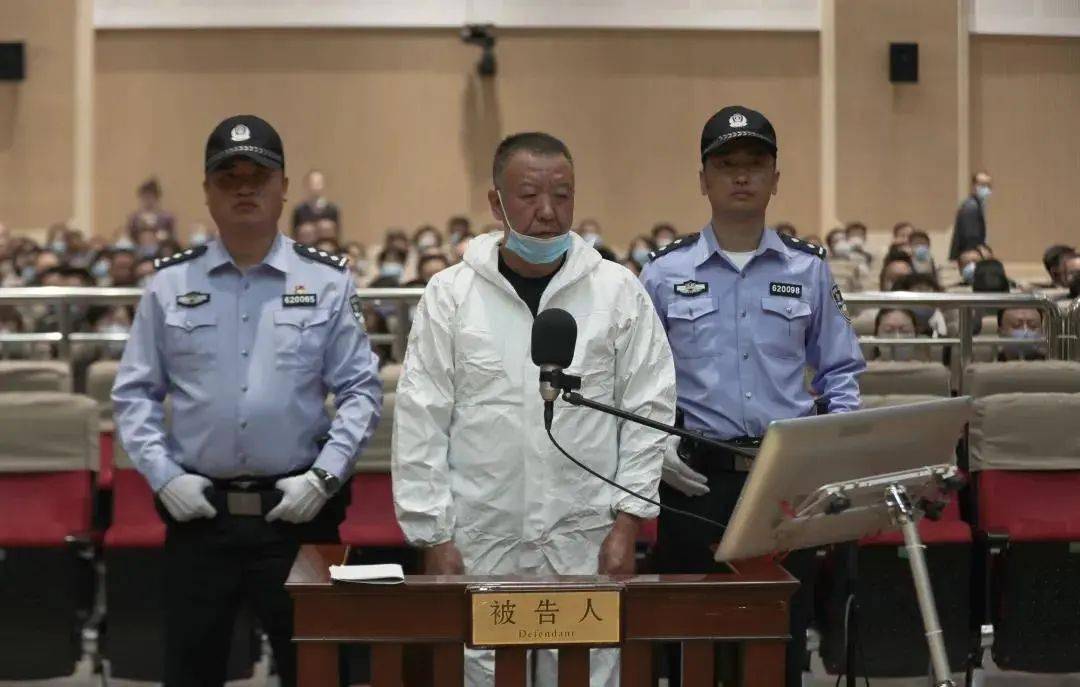 曾任庆阳市副市长黄继宗非法收受索要他人款物1844万余元一审开庭