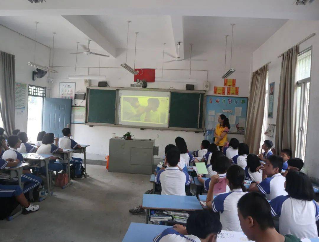 长乐团区委零艾课堂主题班会进鹤上中学