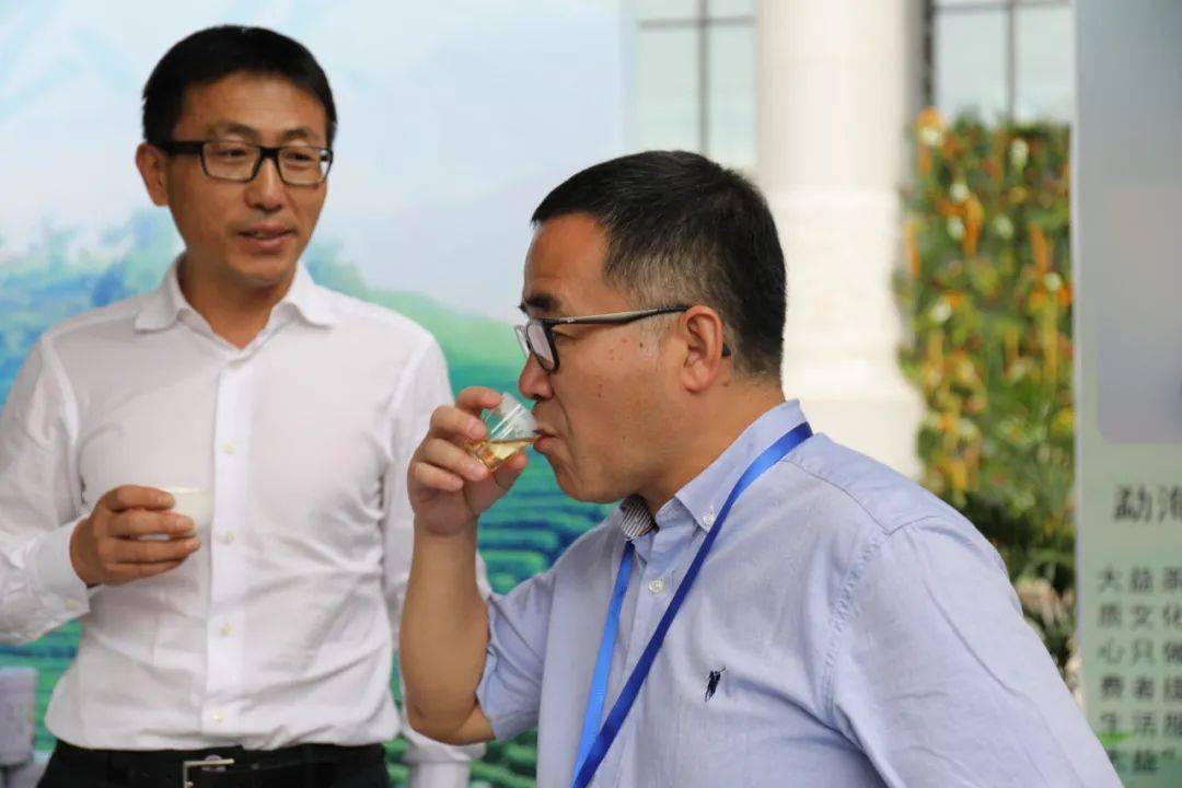 重磅喜讯七彩云南庆沣祥又双叒叕拿下云南十大名茶