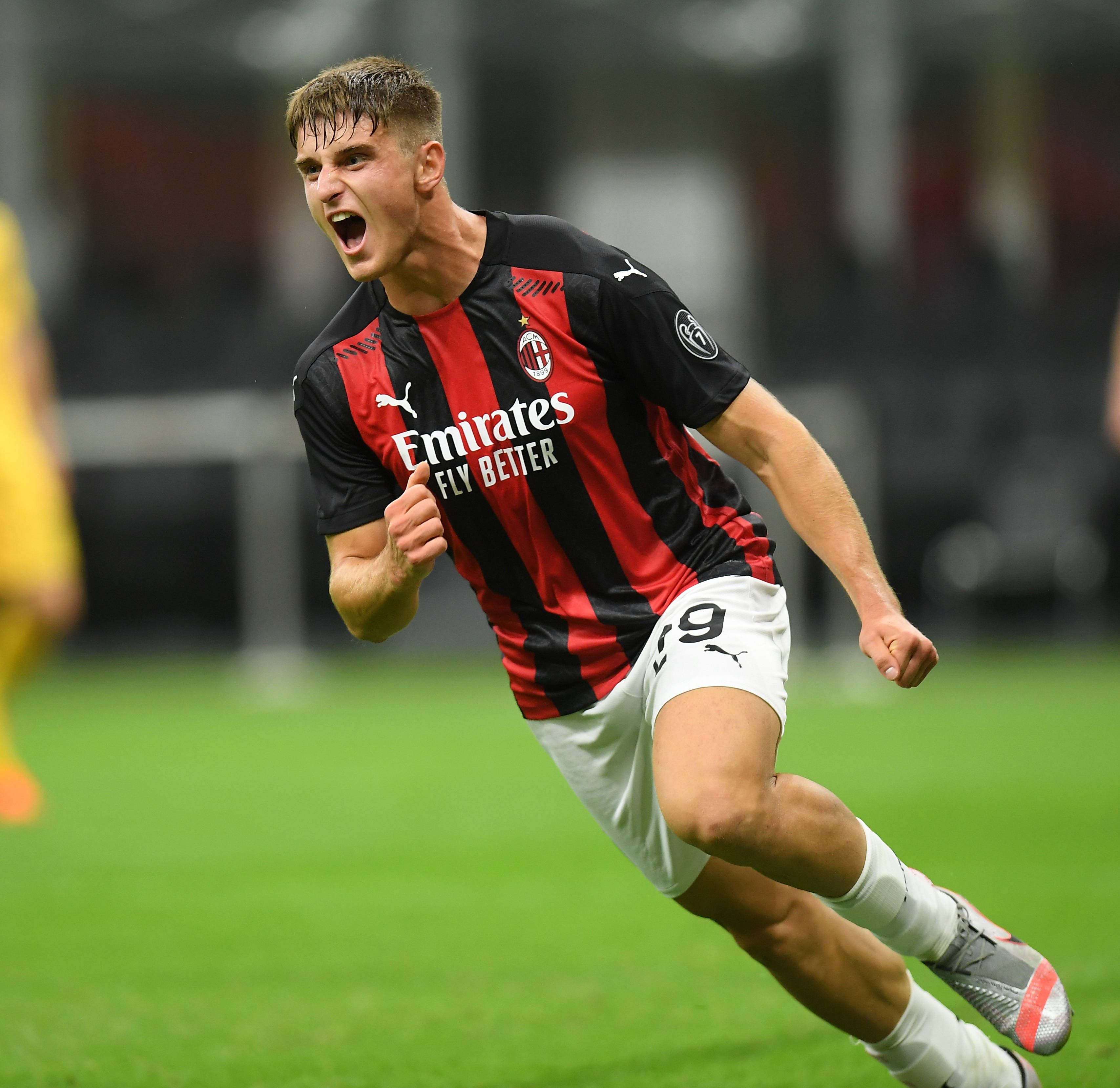 足球——欧罗巴资格赛:ac米兰胜博多格林特