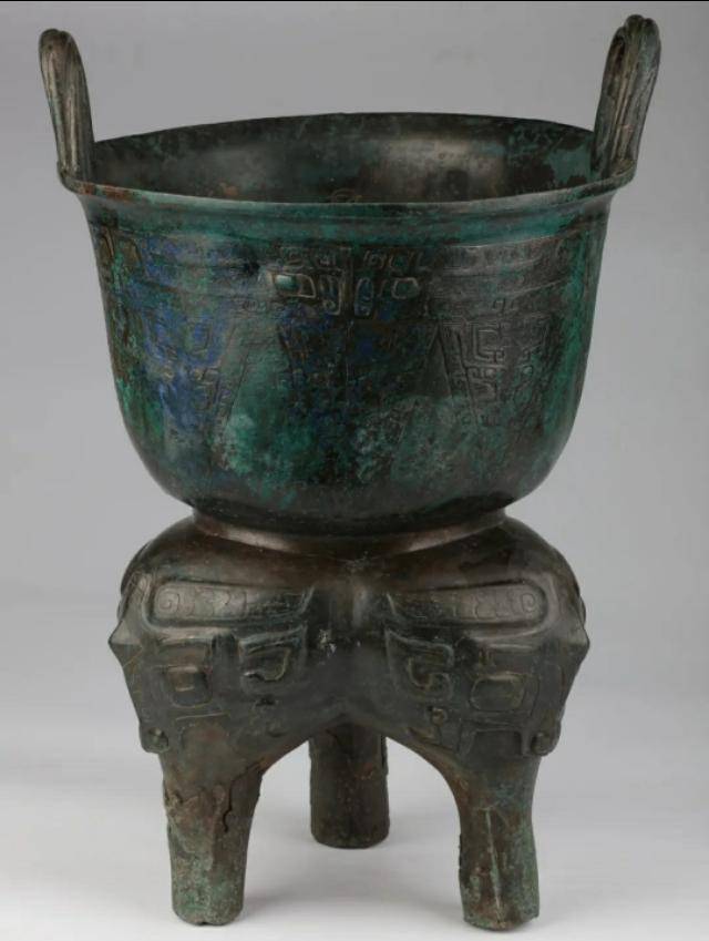 出土于陕西陇县八渡镇杨家庄村的国家二级文物西周冉父乙铜