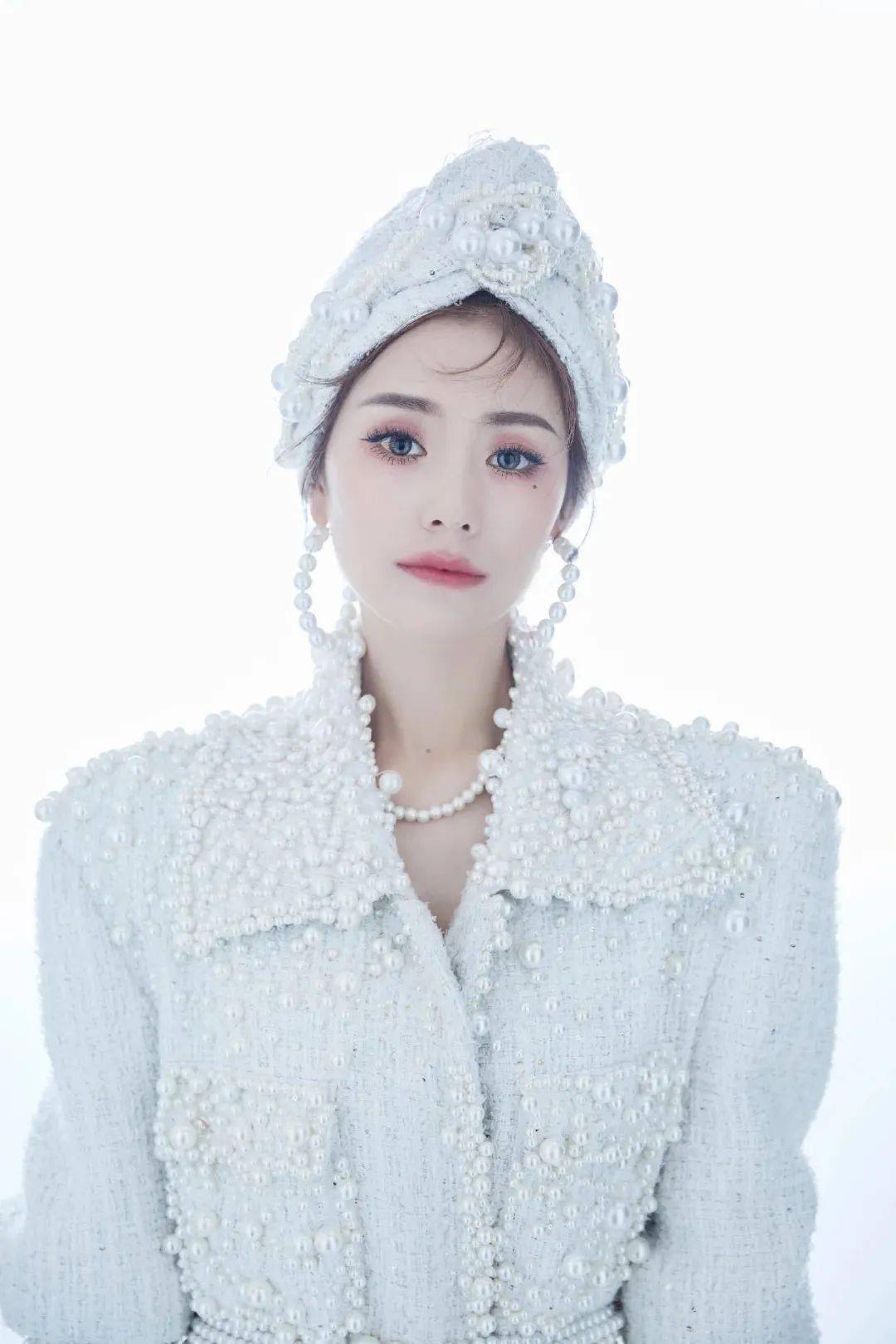 百场直播千名主播万千好货尽在海宁皮革城