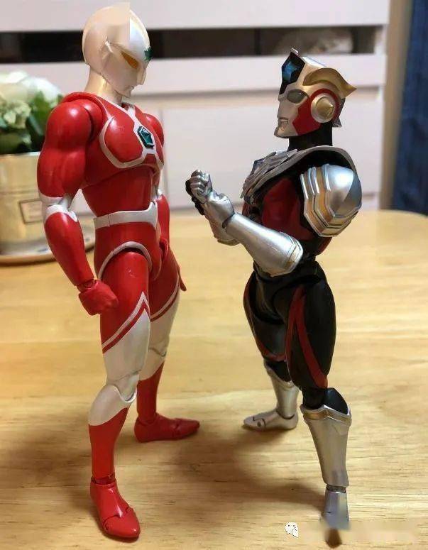 泰塔斯奥特曼爆笑玩法能卖萌还很有精神的九千岁哲学大贤者