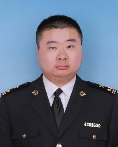 【青年说】青春助力样板关!_海关