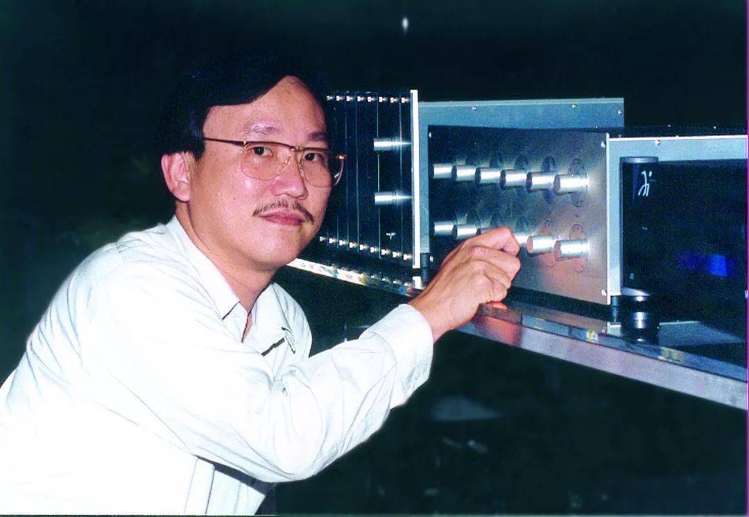 自1992年底推出《雨果发烧碟1》至今已推出19张精选专辑,雨果发烧碟