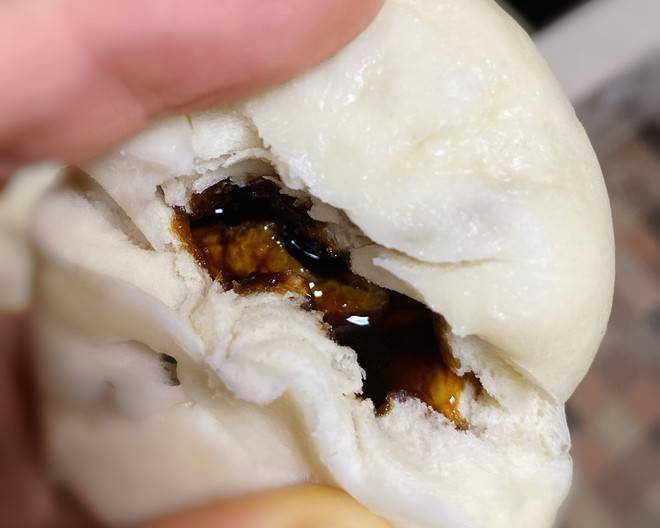 蒸馒头的时候包上几个糖包子不露糖不开裂咬上一口甜香四溢