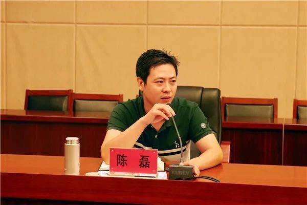 泰州市民政局陈磊指出:女性进"两委"工作要做好换届基础工作,摸清底数