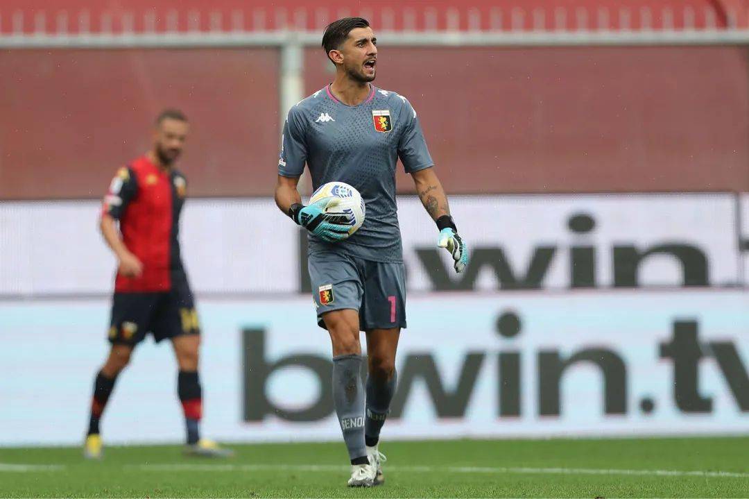 意甲热那亚14人感染新冠病毒或包括8名球员