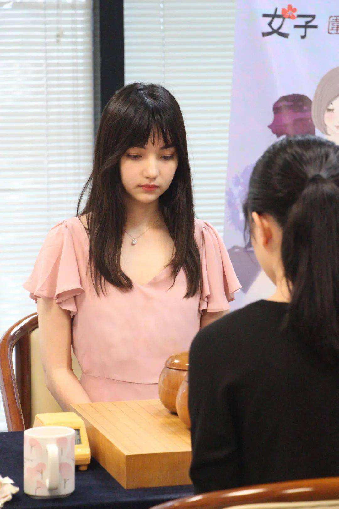 双面偶像:职业棋手黑嘉嘉七段的花样人生