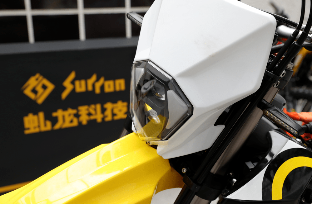 超强电动千呼万唤始出来虬龙科技暴蜂量产版亮相摩博会