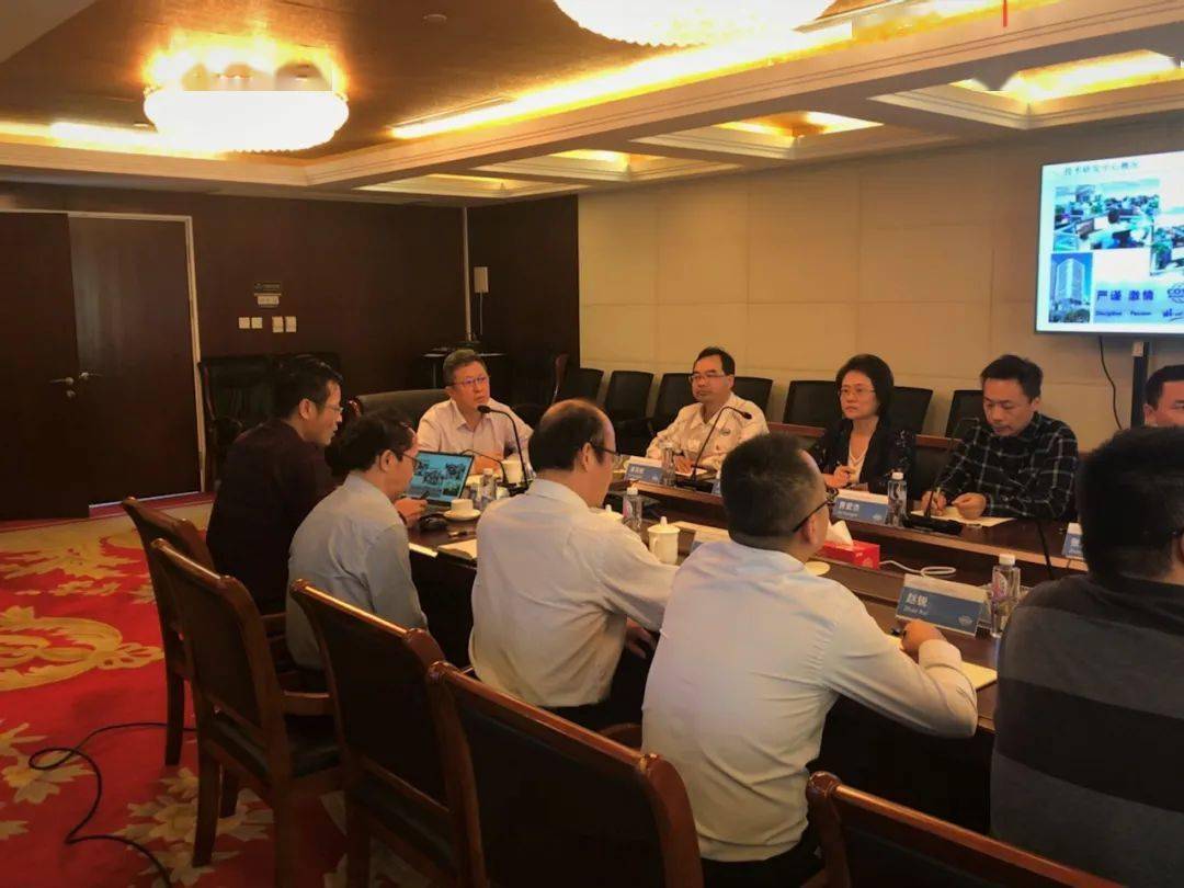 李懿文到上海中远海运重工调研