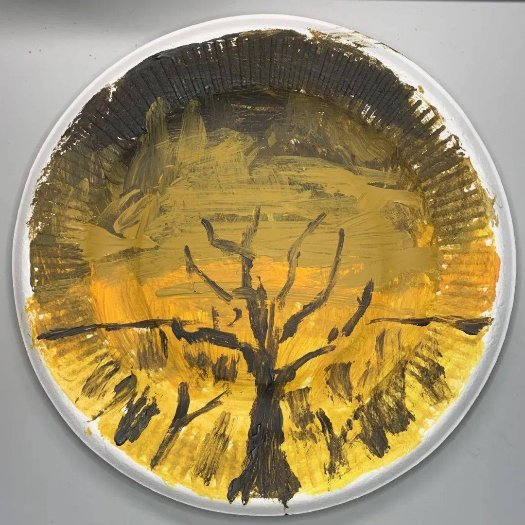 同时,"光盘行动之创意圆纸盘logo设计"活动也吸引到很多同学参与,在