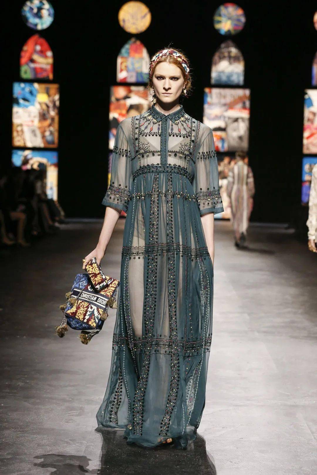 dior 2021春夏成衣系列:浪漫且时髦的女性力量