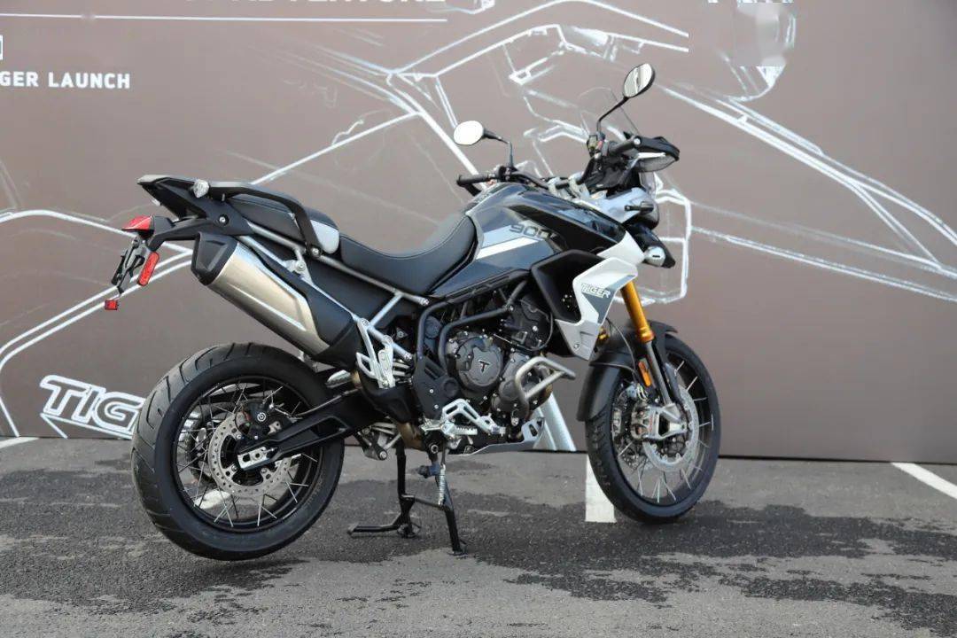 中量级adv更热凯旋发布tiger900两款车型价格配置极具诱惑力