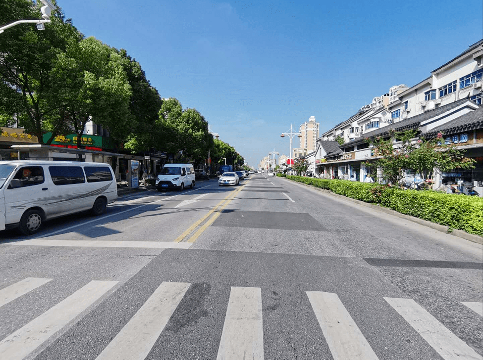 出行请注意松江这条路即将启动中修10月4日起部分区域实施封闭