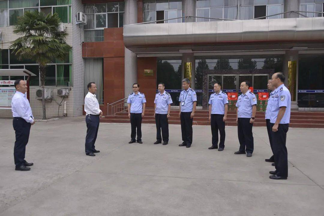 洛阳市司法局党组书记局长白剑国庆中秋前夕到市属强制隔离戒毒所看望