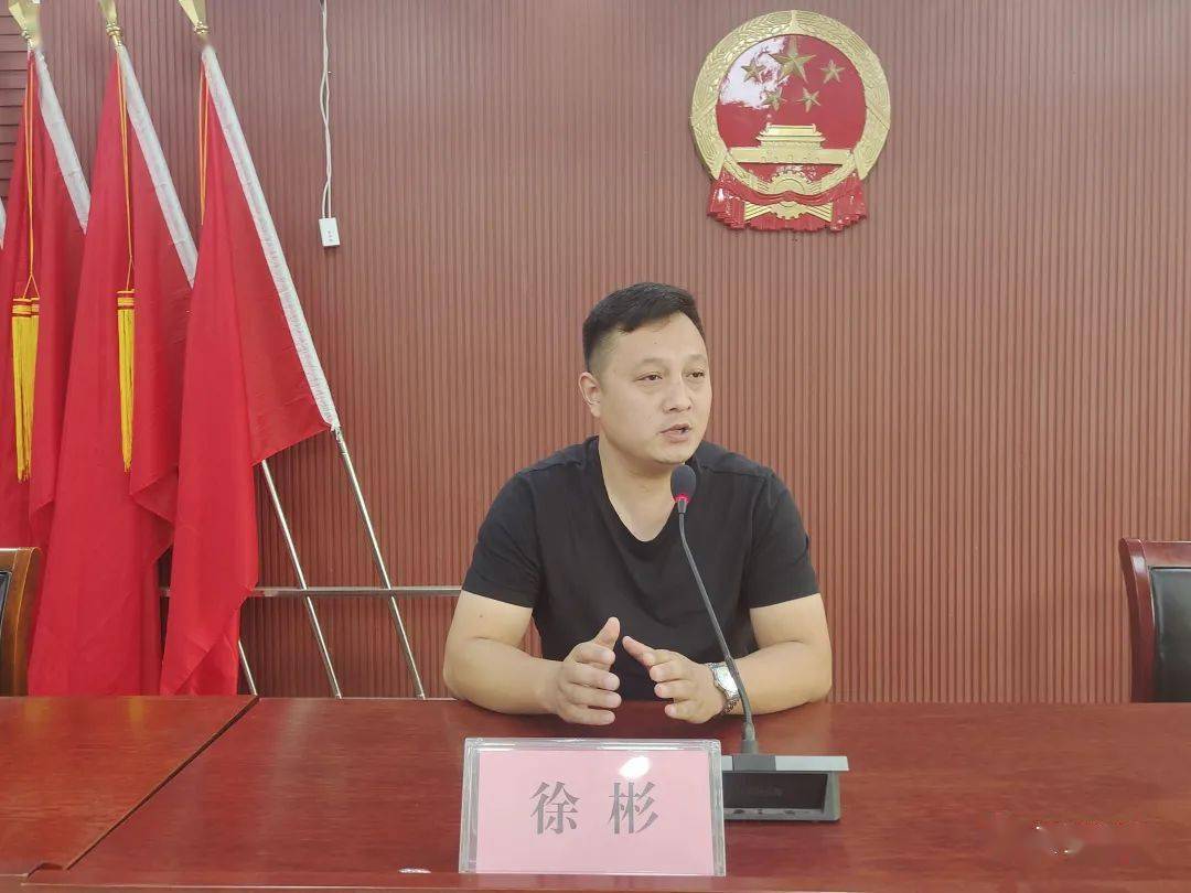 打出乡情牌沂堂镇召开农村优秀青年人才回引恳谈会