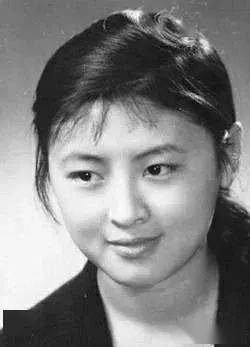退休人都认识她_杨丽坤