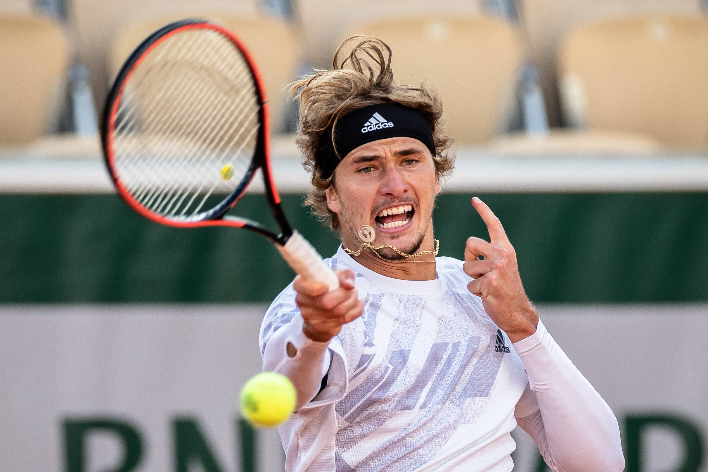 网球法网亚历山大兹维列夫无缘八强