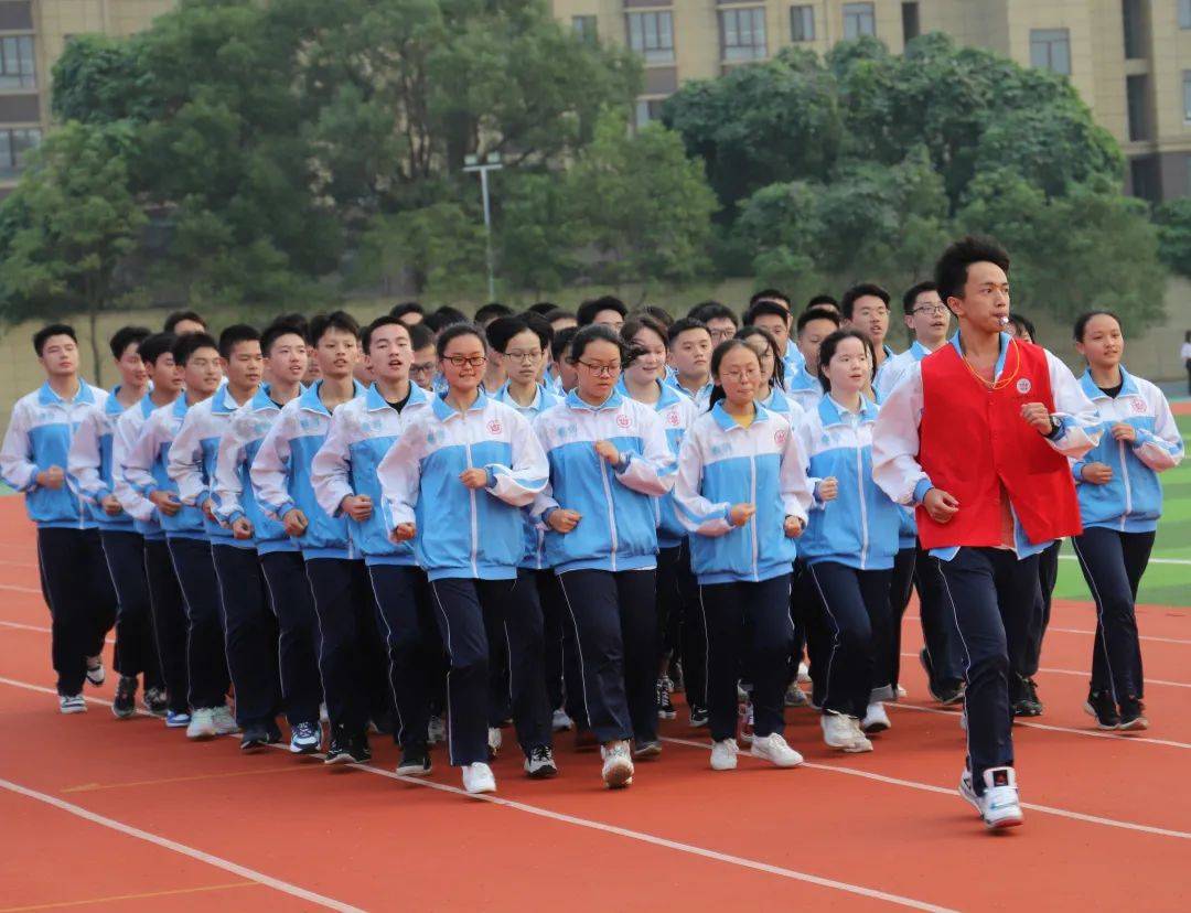运动无限激情飞扬新建二中第31届田径运动会开幕式