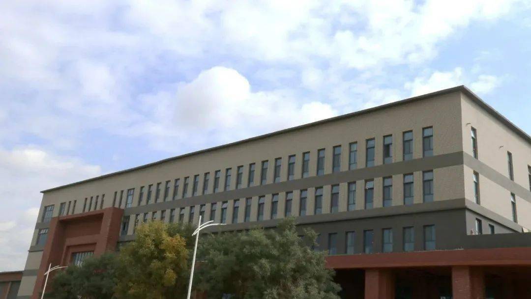 现场直击榆中校区第二教学楼启用在即