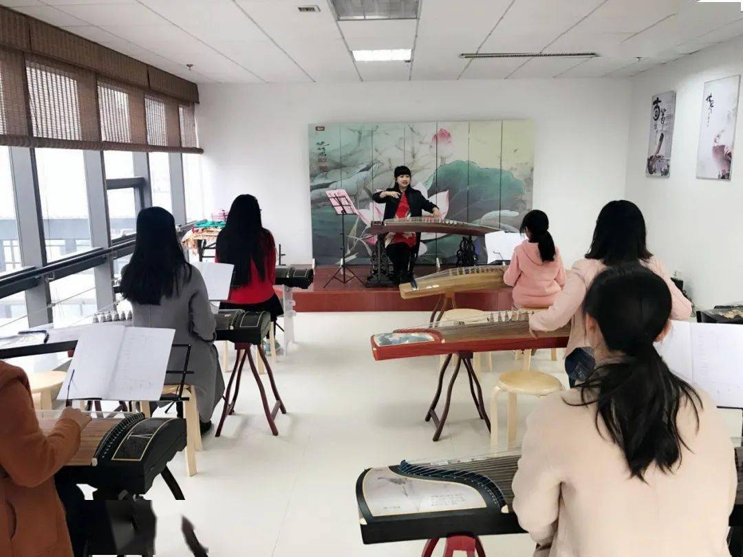 报名条件报名方式邵帅,自幼习筝,中央音乐学院古筝高级师资认证教师