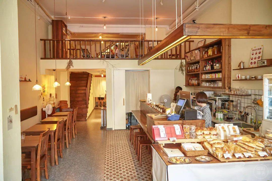 浮游面包咖啡馆,一家开在老市区附近的日式咖啡馆,浓浓日式风格的小店