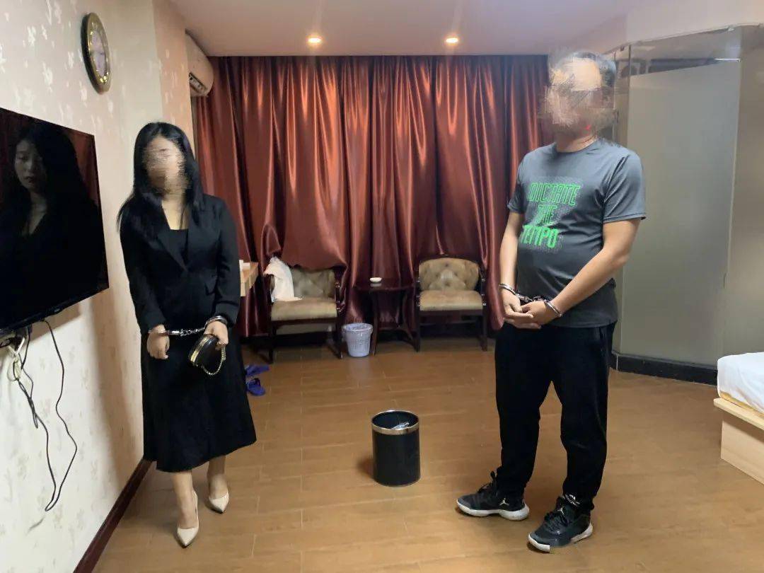 扫黄!潮汕一卖淫团伙被捣毁,13名男女酒店内被抓